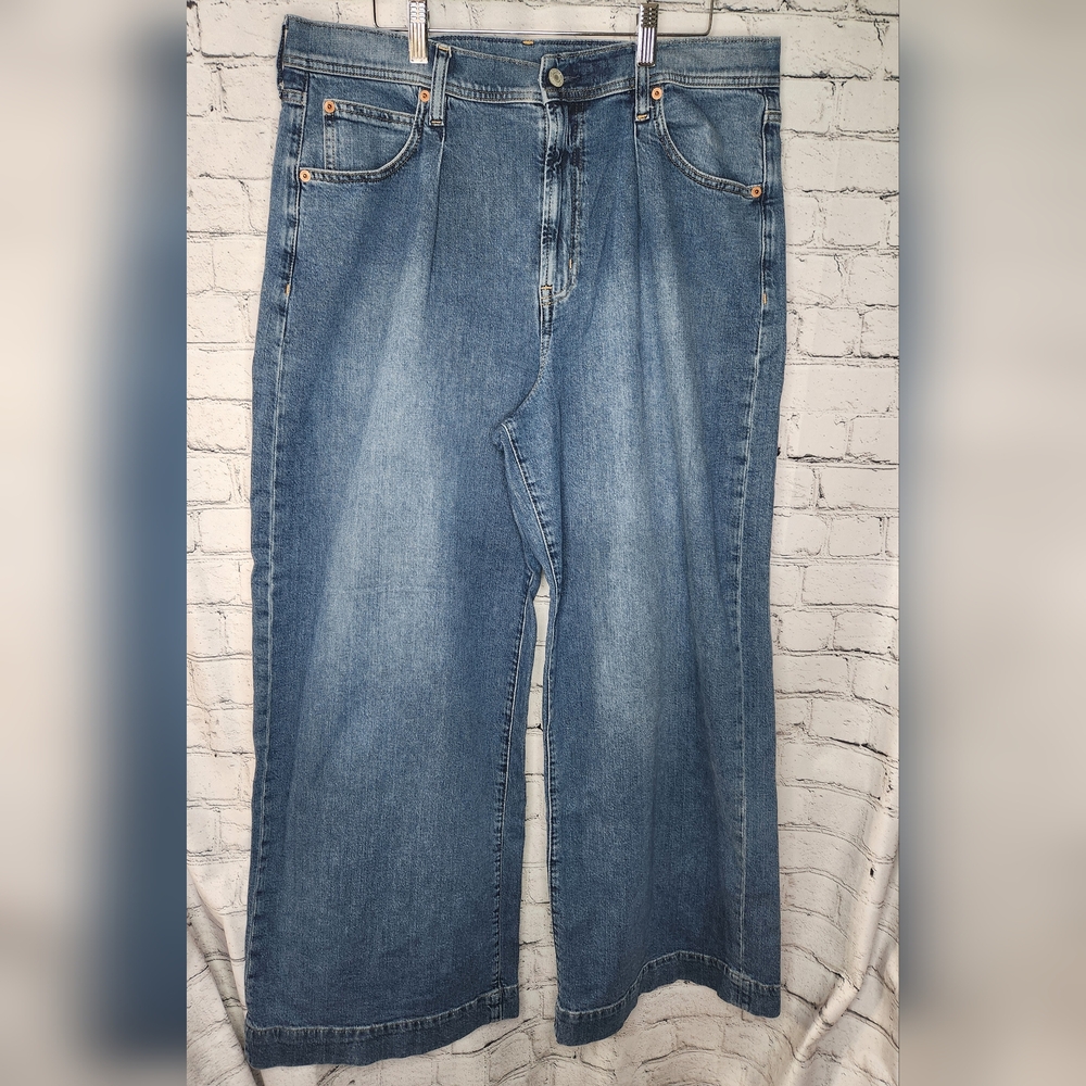 Gap Women’s High Rise Wide Leg‎ Denim Cropped Trouser Size 14R